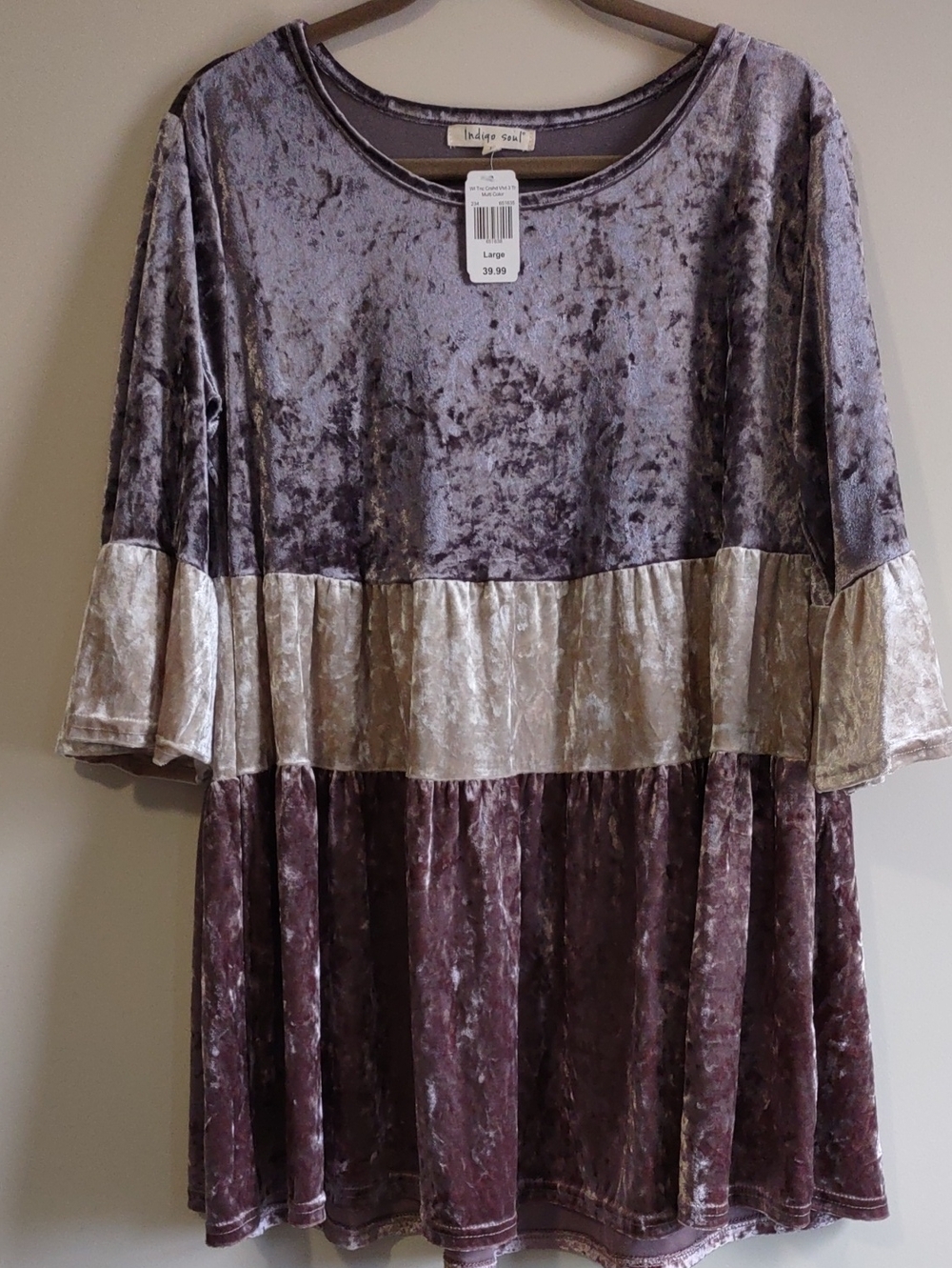 STUNNING!! NWTS -Crushed Velvet Tiered Babydoll Dress. Size Large